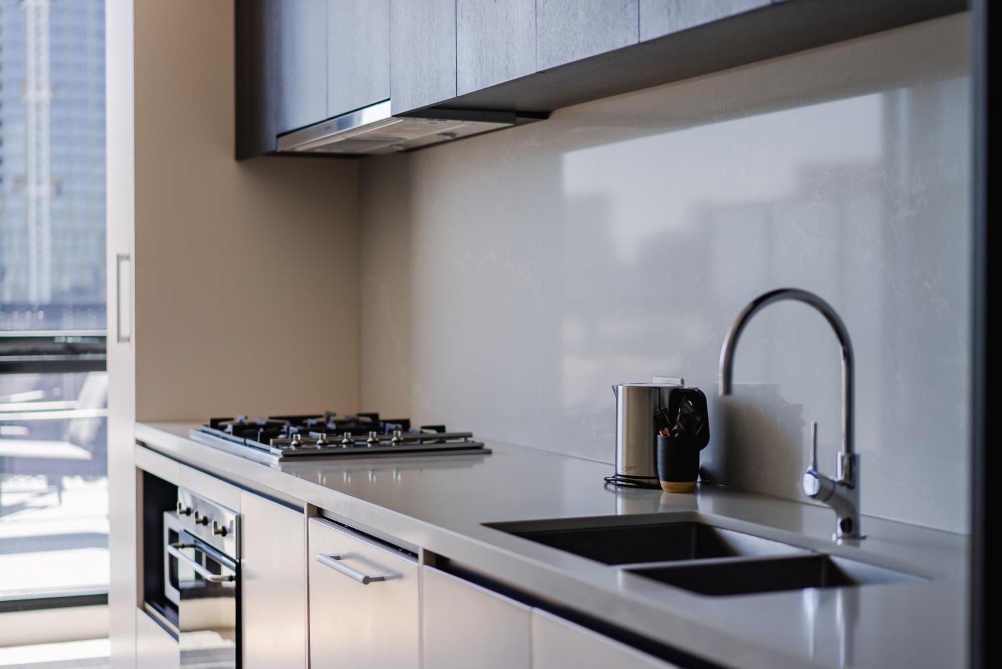 Melbourne City Apartments - Teri Екстериор снимка